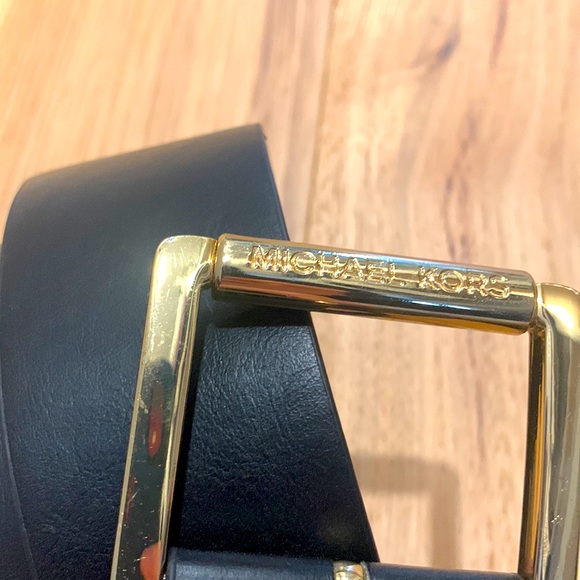 Michael Kors Woman’s Gold Buckle Belt - Picture 2 of 5